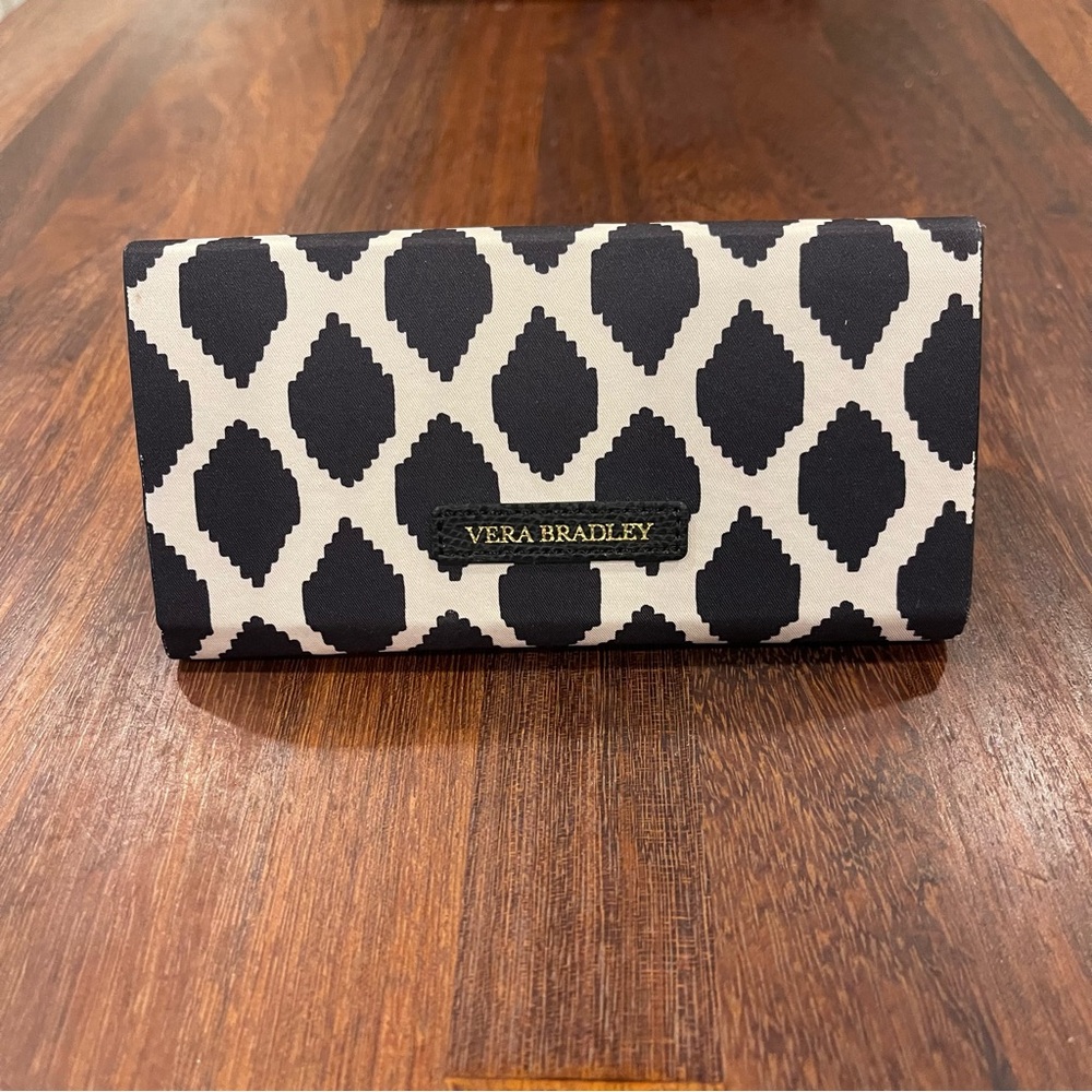 Vera Bradley foldable sunglass case, NWT, Ikat Spots fabric